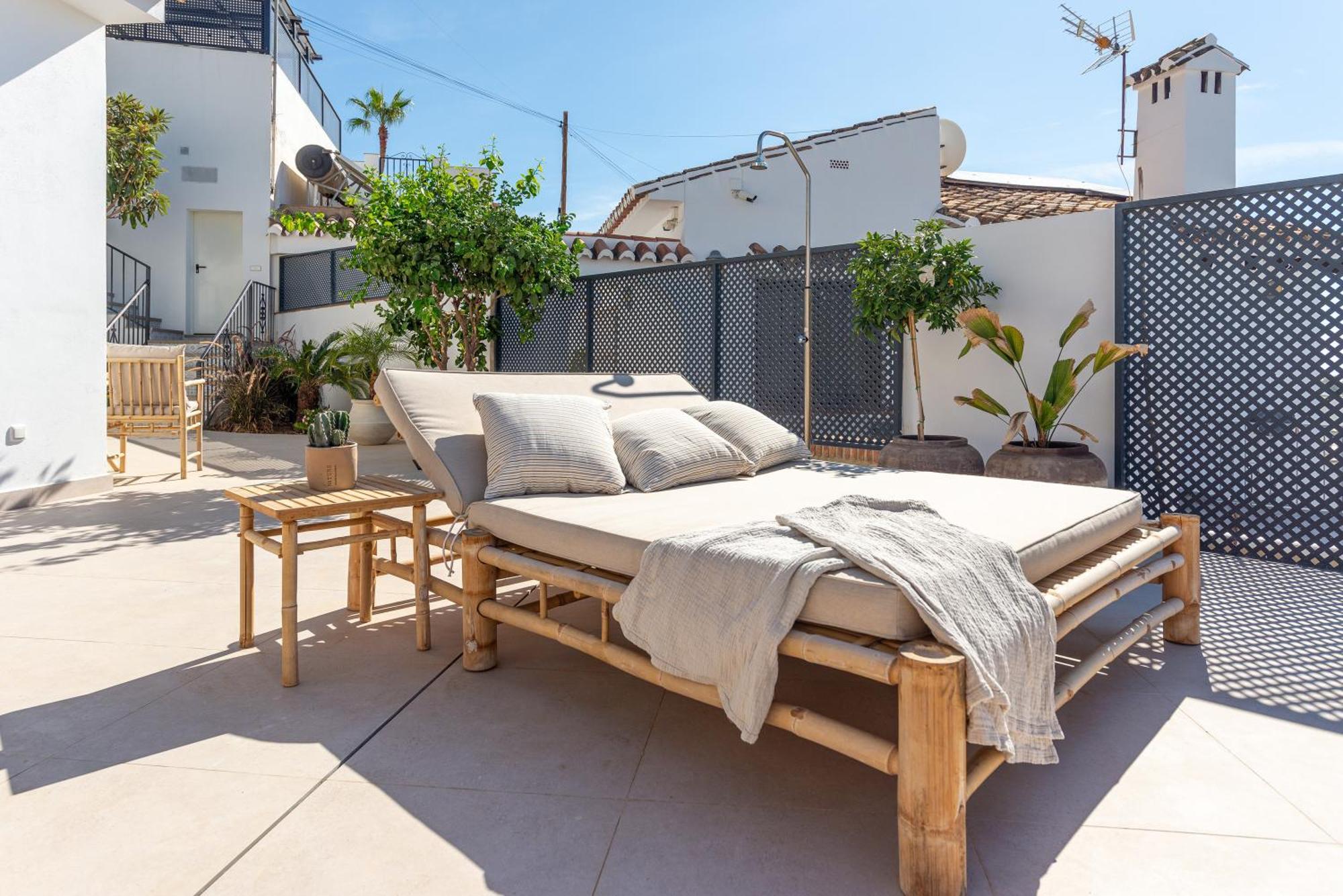 With Privat Saltwater Pool Holiday home