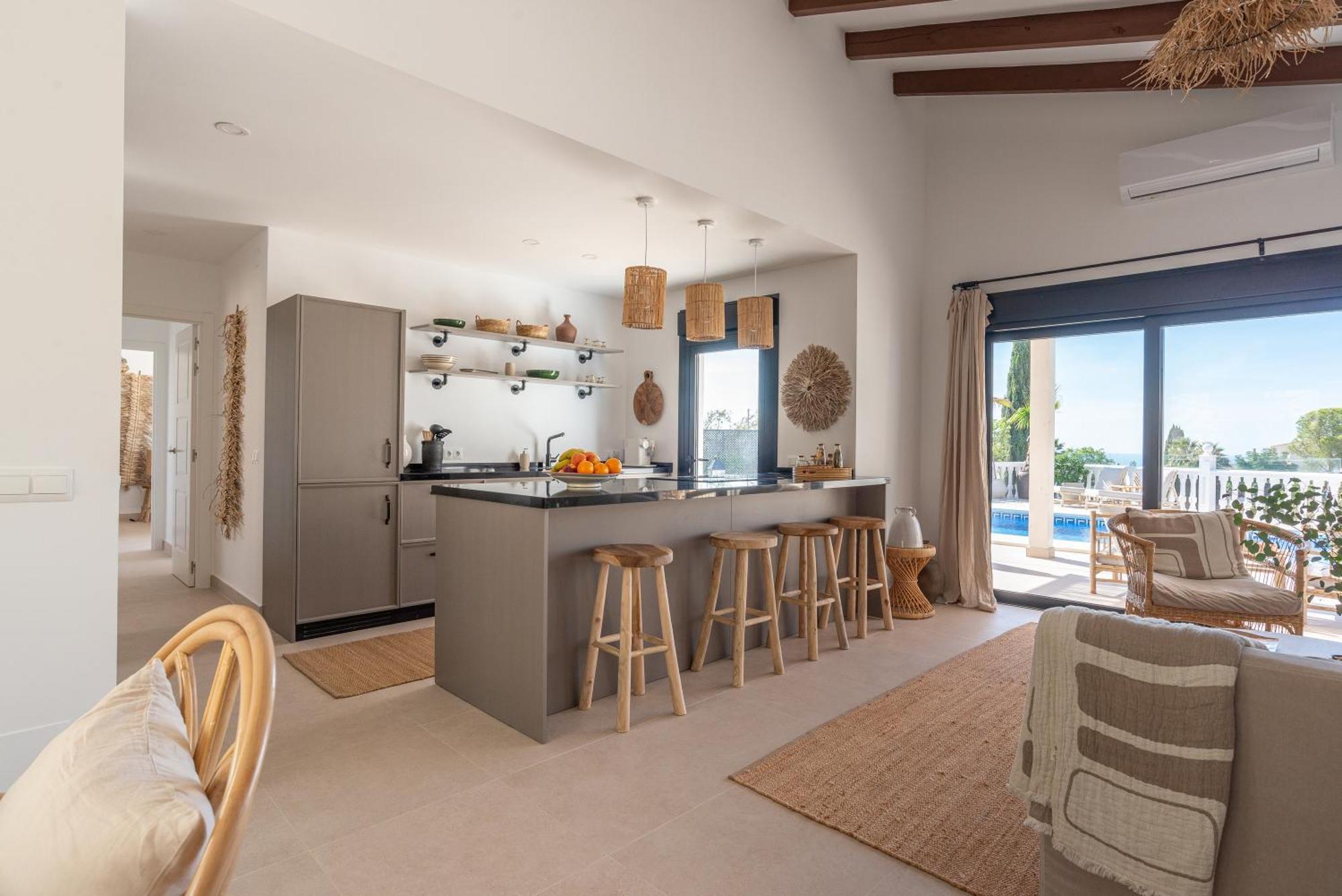 With Privat Saltwater Pool Holiday home